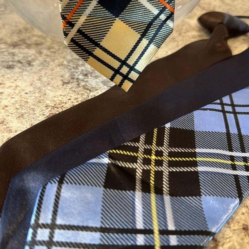 Ties 10 inch attached elastic cord satin look and feel NWOT set of 4 unisex
